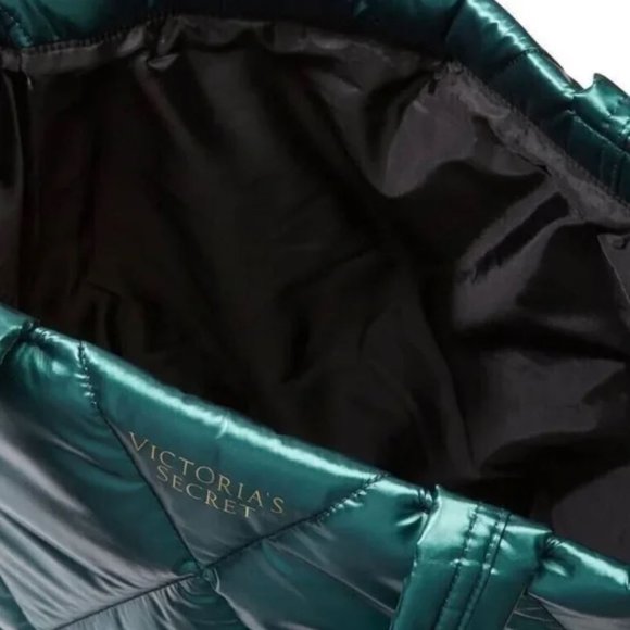 Victoria's Secret 2022 Holiday Emerald Green Large Quilted Puffer Tote - Picture 3 of 6